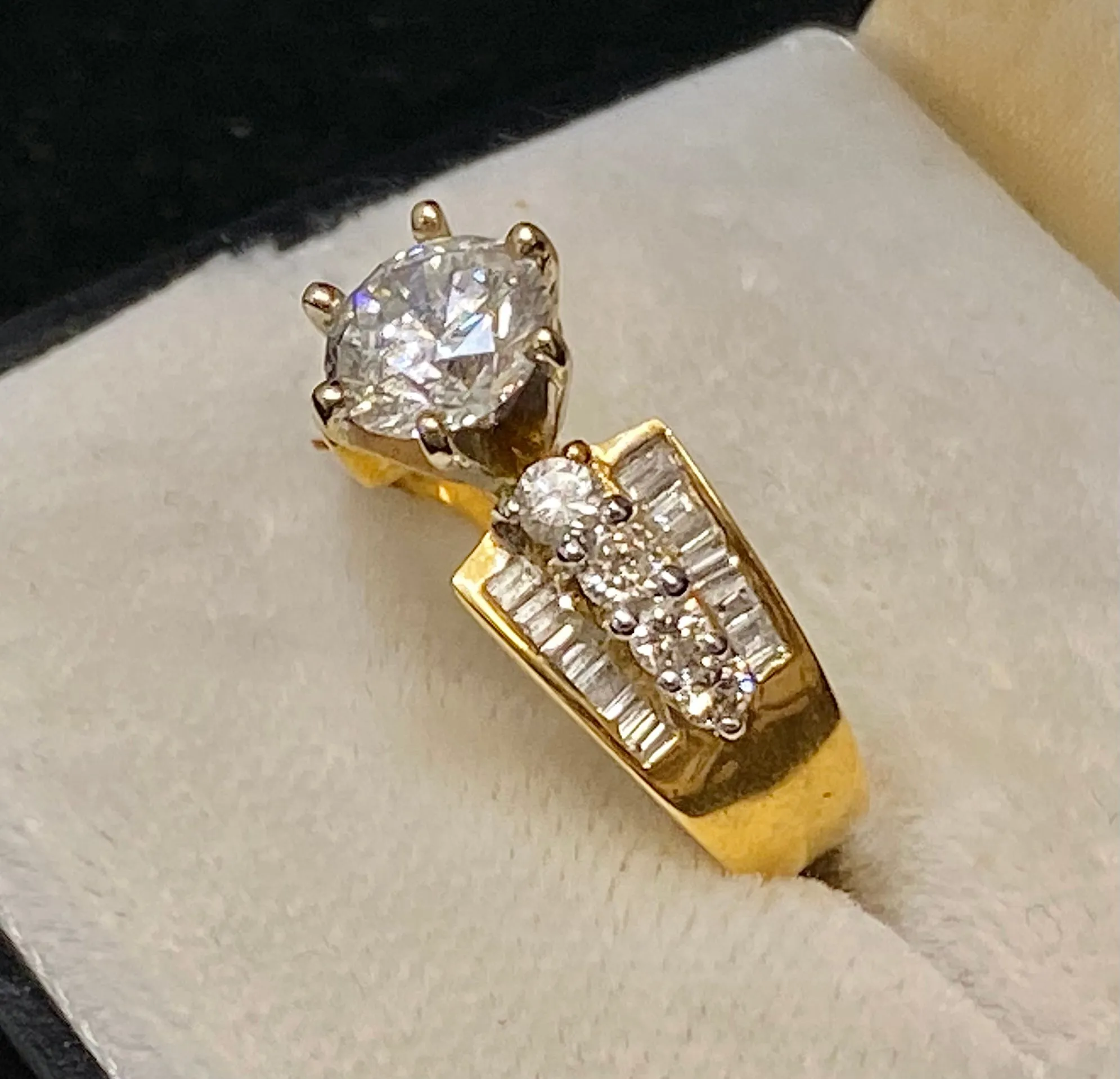 18K Yellow Gold w/ 32 Beautifully crafted Accent Diamonds Ring - $50K APR w/CoA!