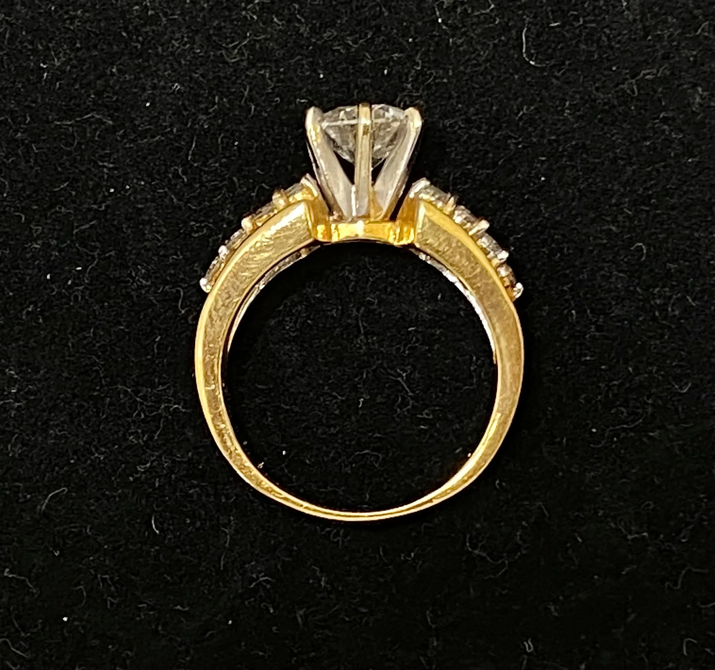 18K Yellow Gold w/ 32 Beautifully crafted Accent Diamonds Ring - $50K APR w/CoA!
