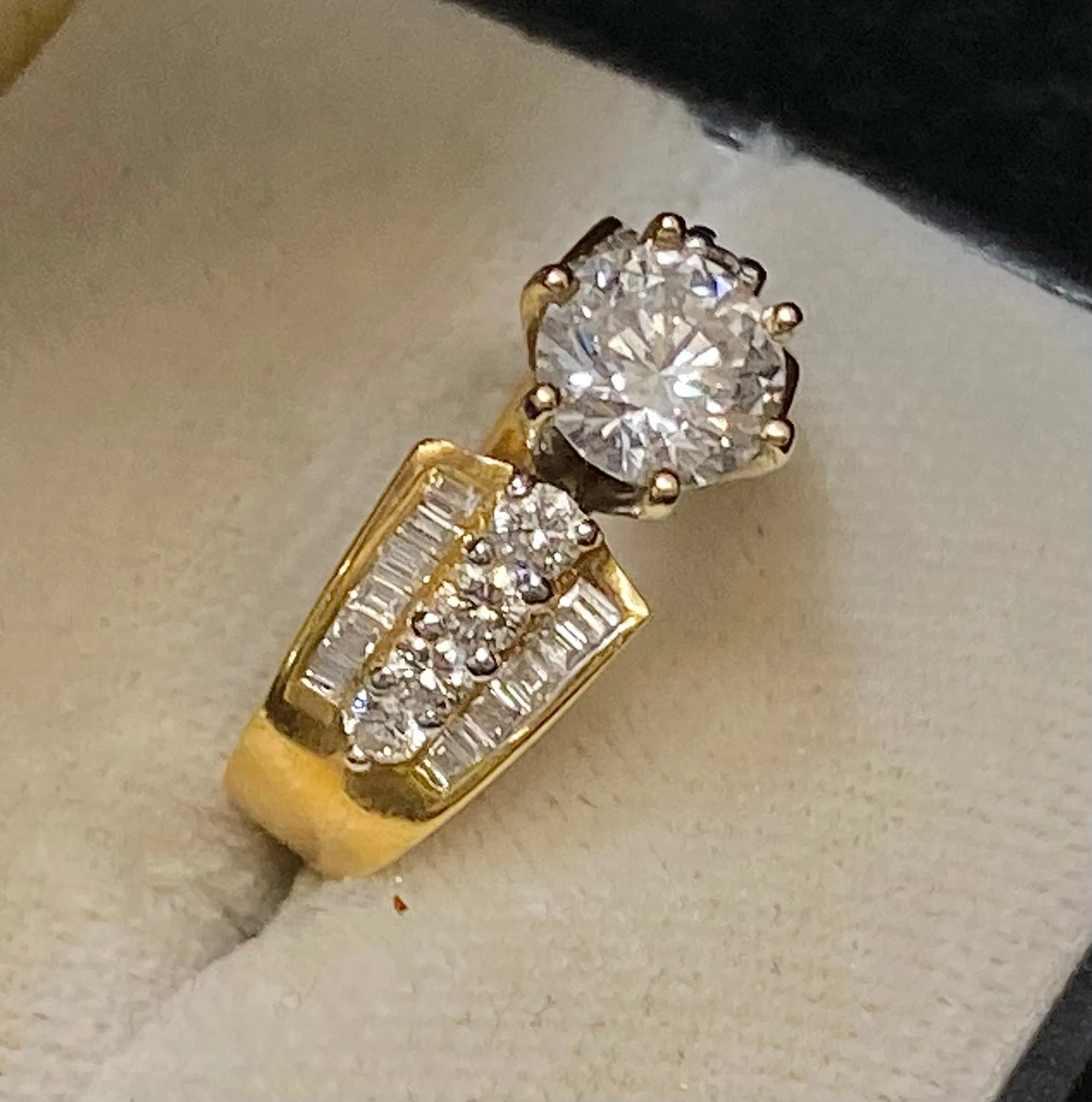 18K Yellow Gold w/ 32 Beautifully crafted Accent Diamonds Ring - $50K APR w/CoA!