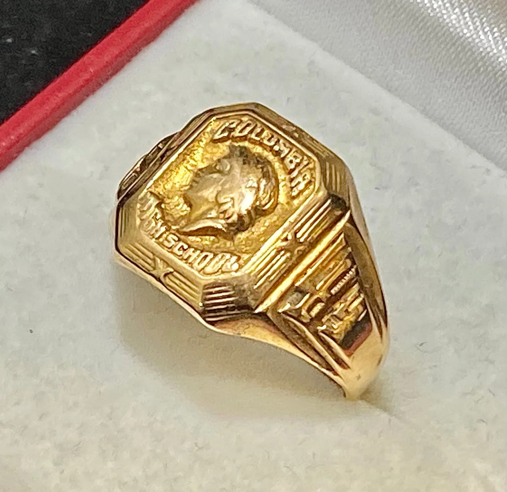 1944 Columbia High School Class Ring in Solid Yellow Gold - $6K Appraisal Value w/CoA}