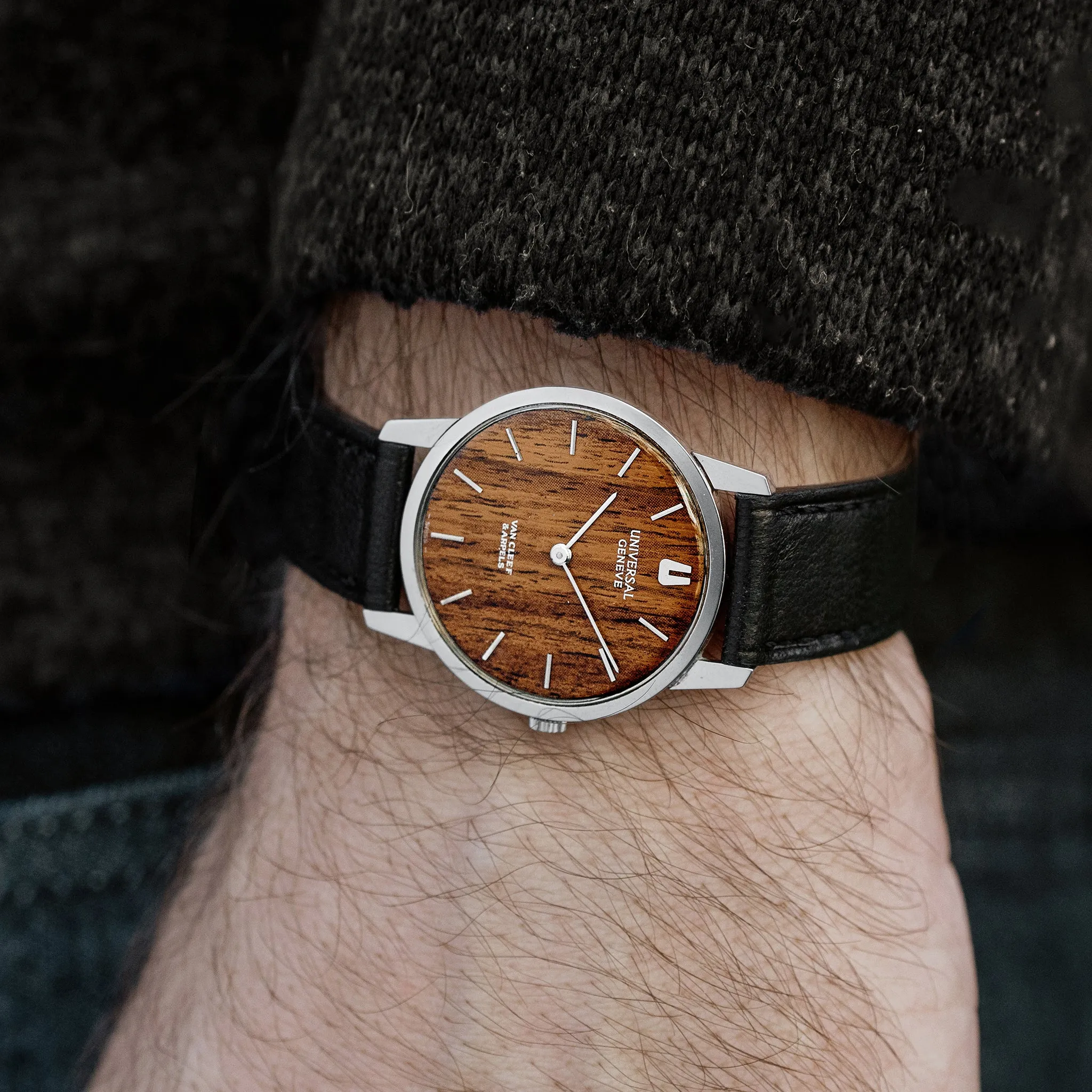 1970s Universal Genève Retailed by Van Cleef & Arpels Ref. 842101 With 'Wood' Dial