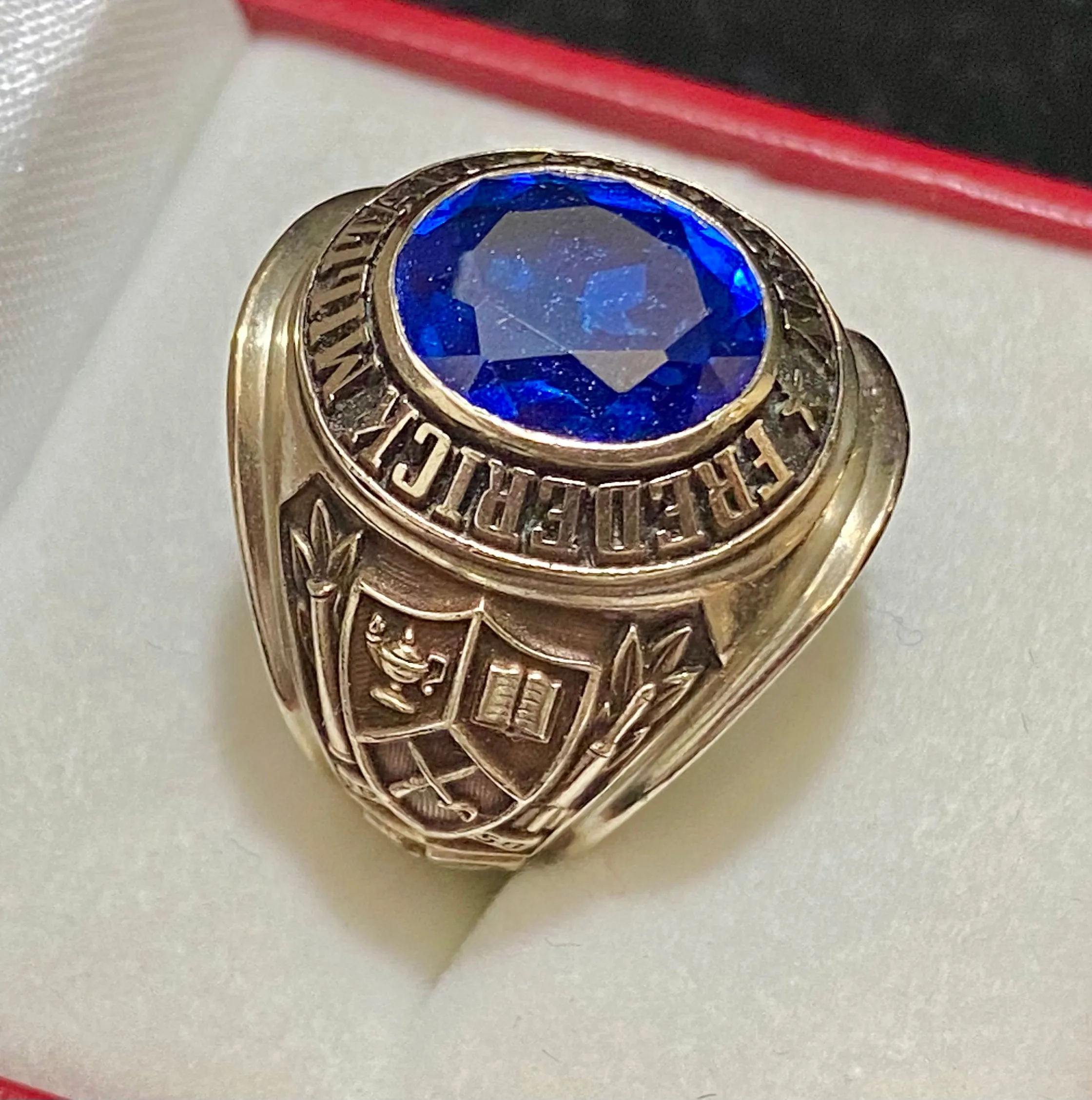 1976 Frederick Military Academy Ring in Solid White Gold - $6K Appraisal Value w/CoA}