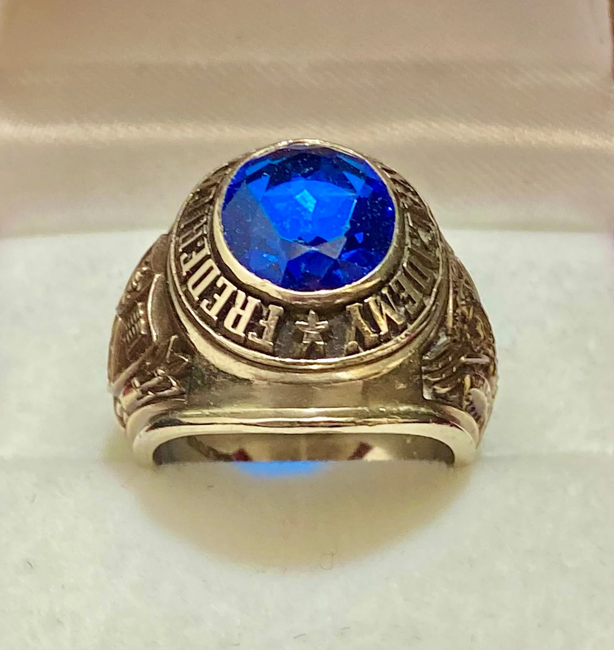 1976 Frederick Military Academy Ring in Solid White Gold - $6K Appraisal Value w/CoA}