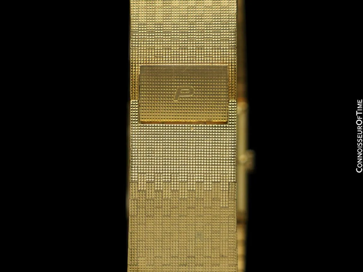 1980's Piaget Vintage Mens Heavy 110 Gram Watch with Award Winning 9P Thin Movement - 18K Gold