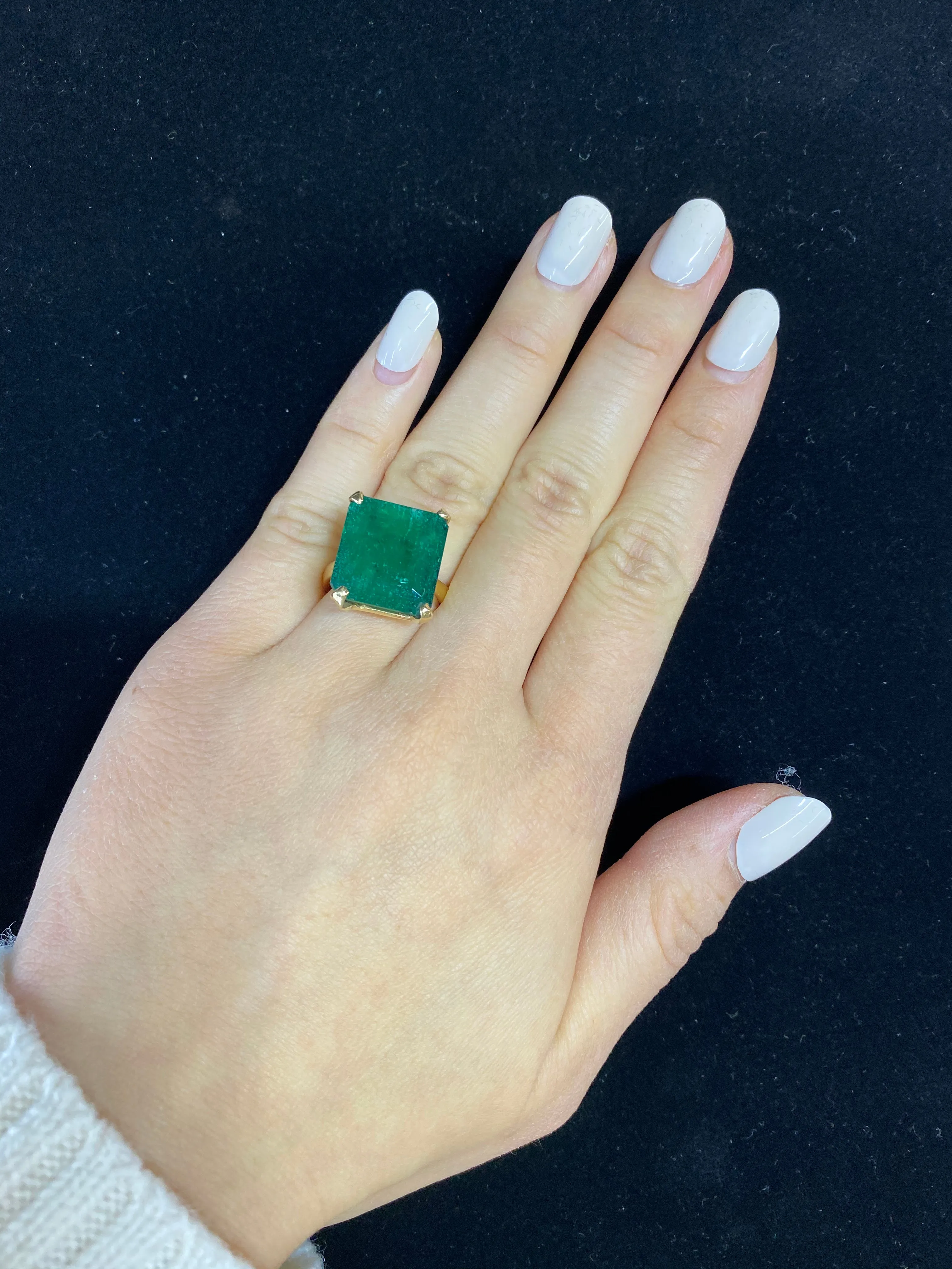 Antique 20 cts Emerald in Solid Yellow Gold Ring $80K Appraisal Value w/CoA}