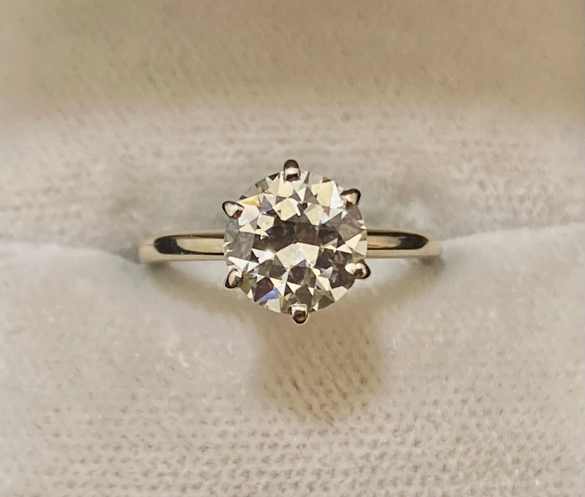 Antique Designer Solid YG Old Mine Diamond Solitaire Engagement Ring - $60K Appraisal Value w/CoA}