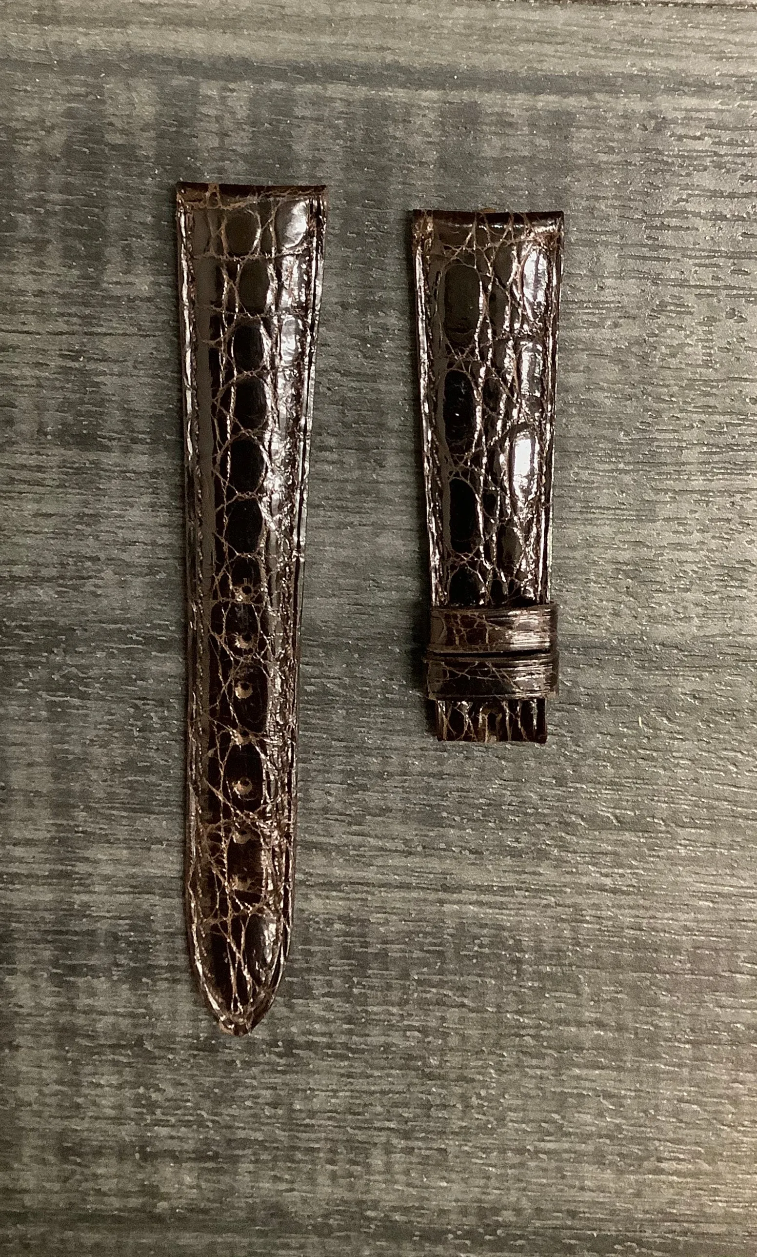 AUDEMARS PIGUET Dark Brown Padded Crocodile Watch Strap - $700 APR VALUE w/ CoA! ✓