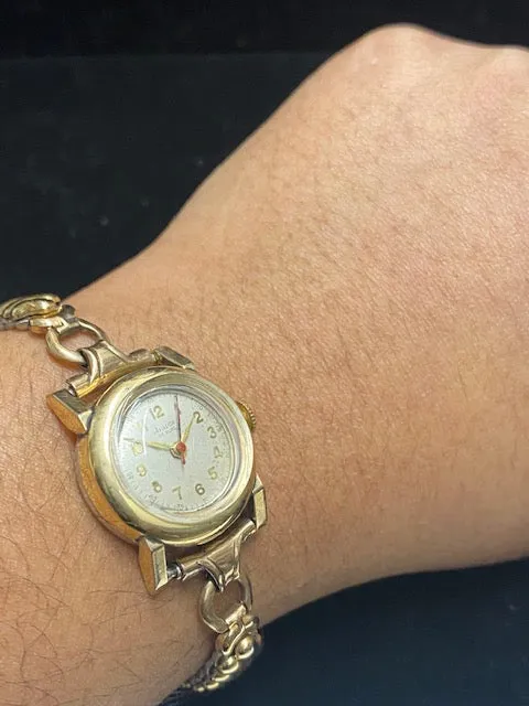 AVALON DE LUXE C. 1940s Ladies Gold-Tone Watch w/ Original Strap - $4K APR w COA