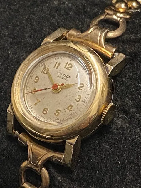 AVALON DE LUXE C. 1940s Ladies Gold-Tone Watch w/ Original Strap - $4K APR w COA