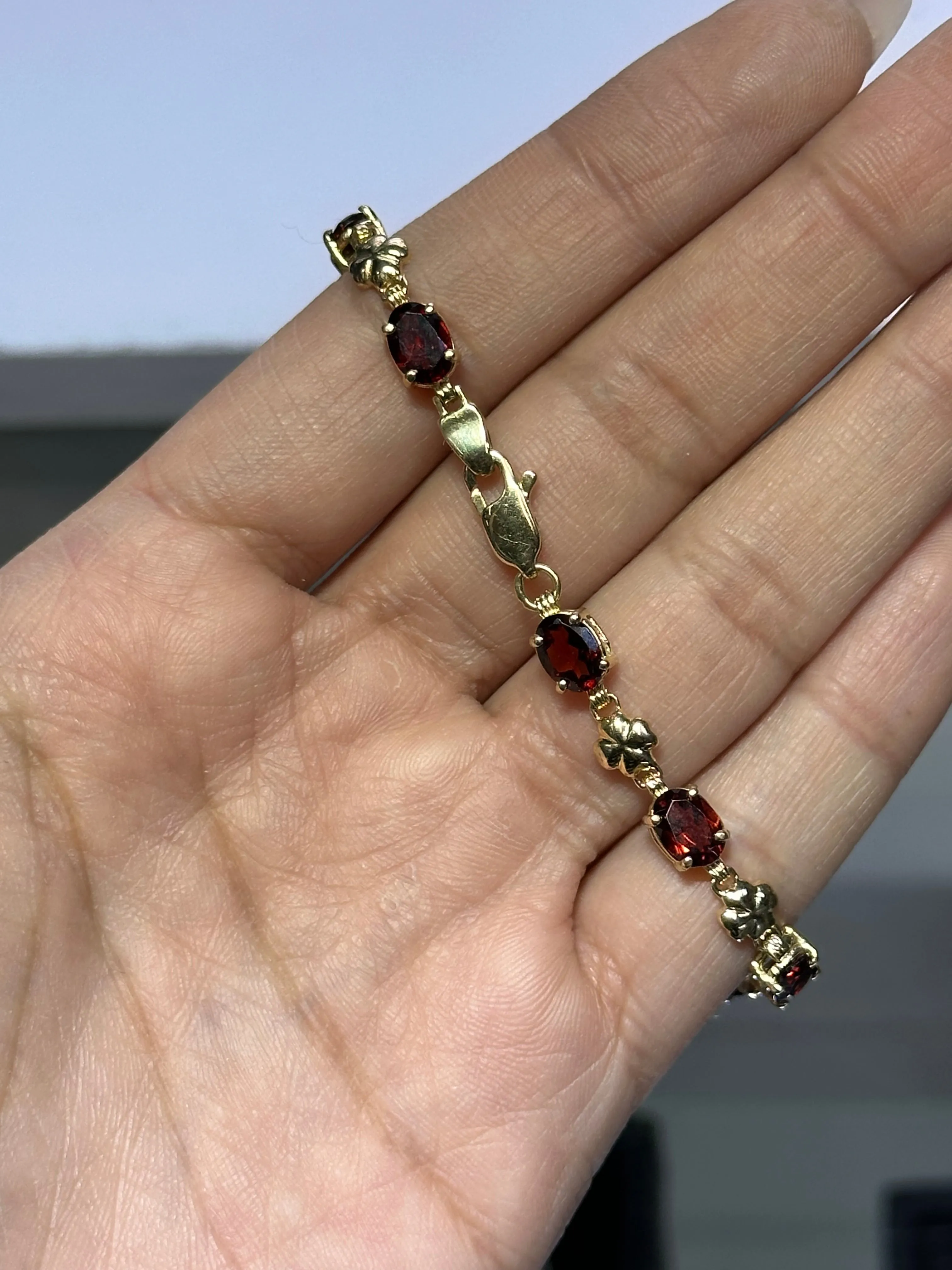 BEAUTIFUL ANTIQUE DESIGNER GARNET YELLOW GOLD BRACELET  - $10k  APR w/ CoA!
