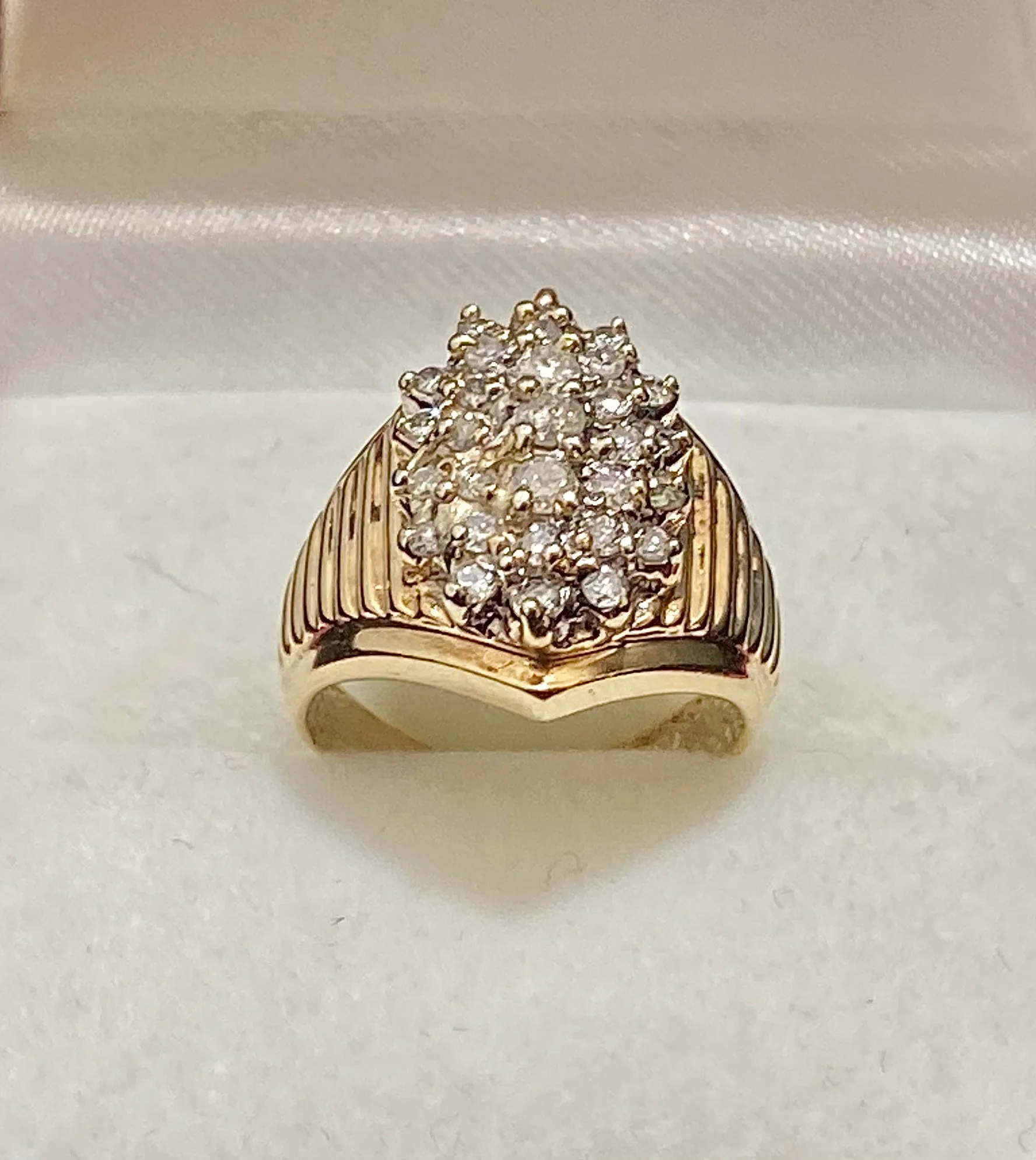 Beautiful Designer Solid Yellow Gold 29-Diamond Cluster Ring - $4K Appraisal Value w/CoA}