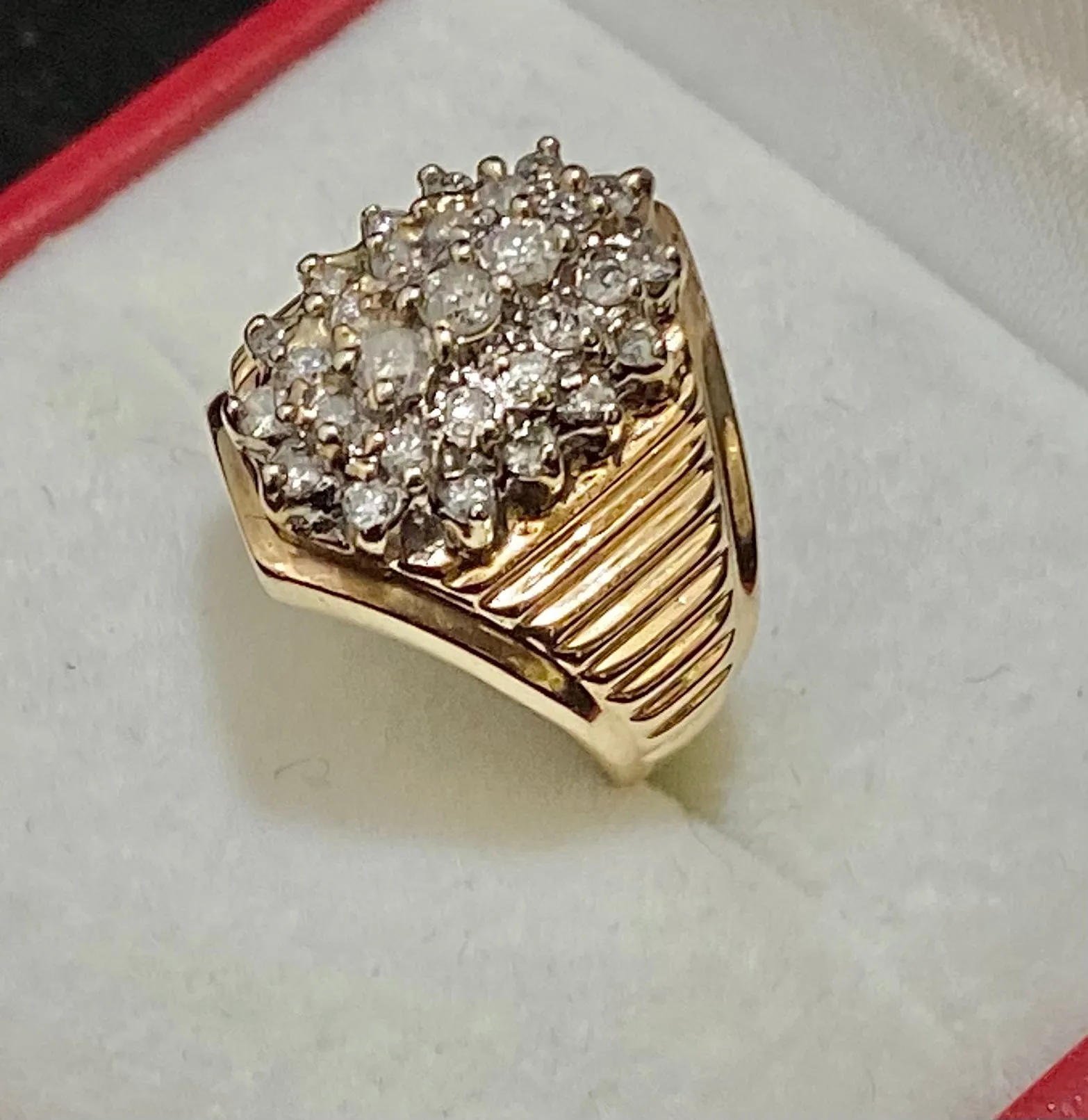 Beautiful Designer Solid Yellow Gold 29-Diamond Cluster Ring - $4K Appraisal Value w/CoA}