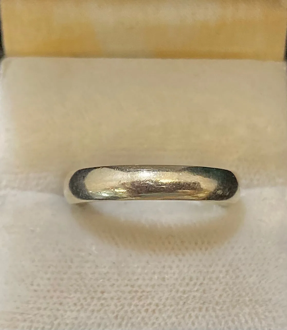 Beautiful Solid White Gold Handmade Band Ring - $3K Appraisal Value w/CoA}