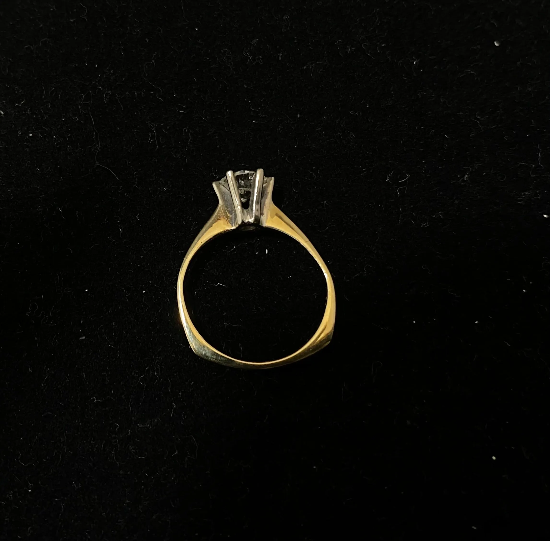 BEAUTIFUL Solid Yellow Gold with Diamond European Shank Engagement Ring - $10K Appraisal Value w/ CoA! }