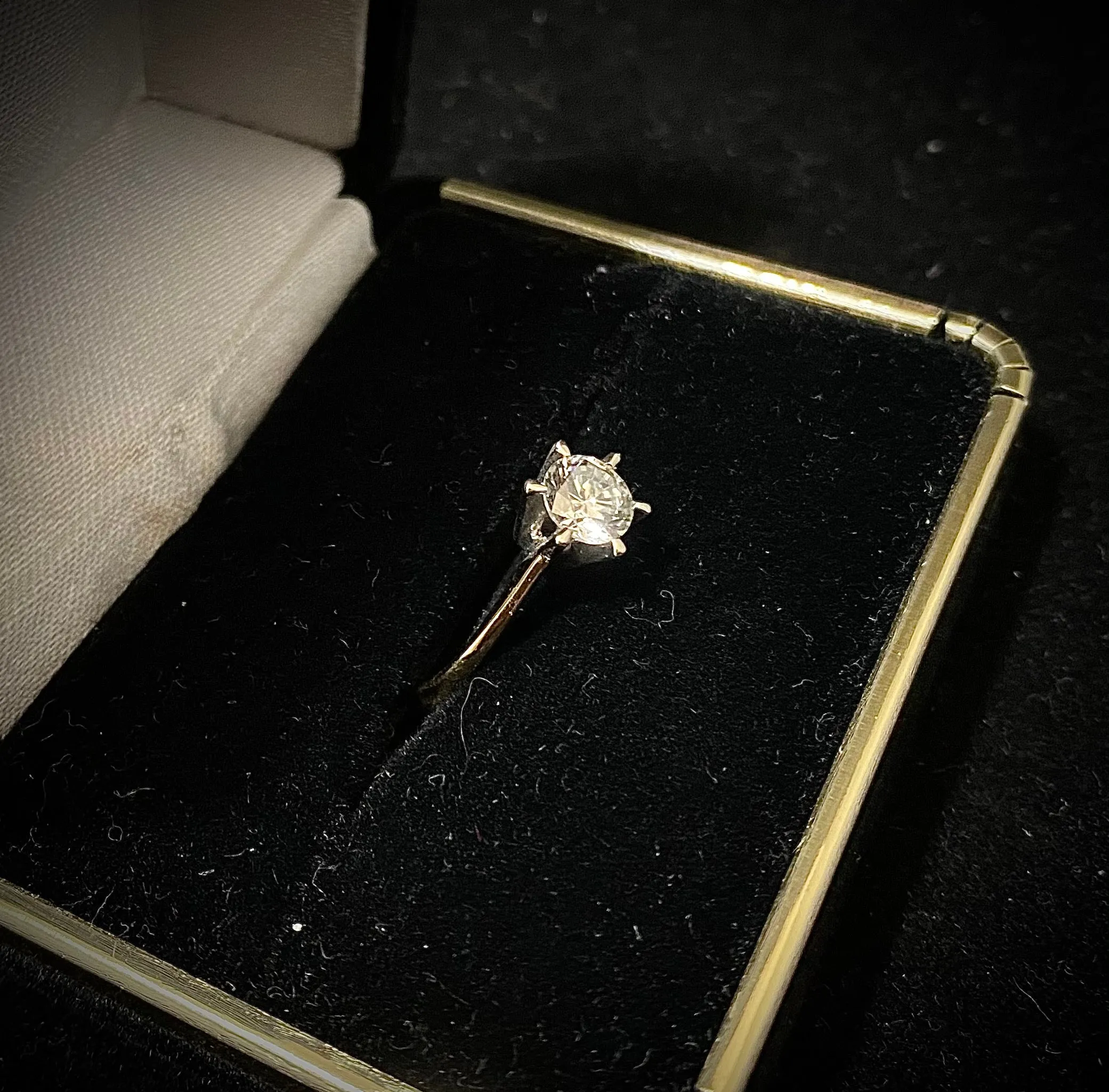 BEAUTIFUL Solid Yellow Gold with Diamond European Shank Engagement Ring - $10K Appraisal Value w/ CoA! }