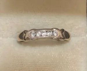 Beautiful Unique Sterling Silver with Diamond Crystal Ring - $800 Appraisal Value w/CoA}