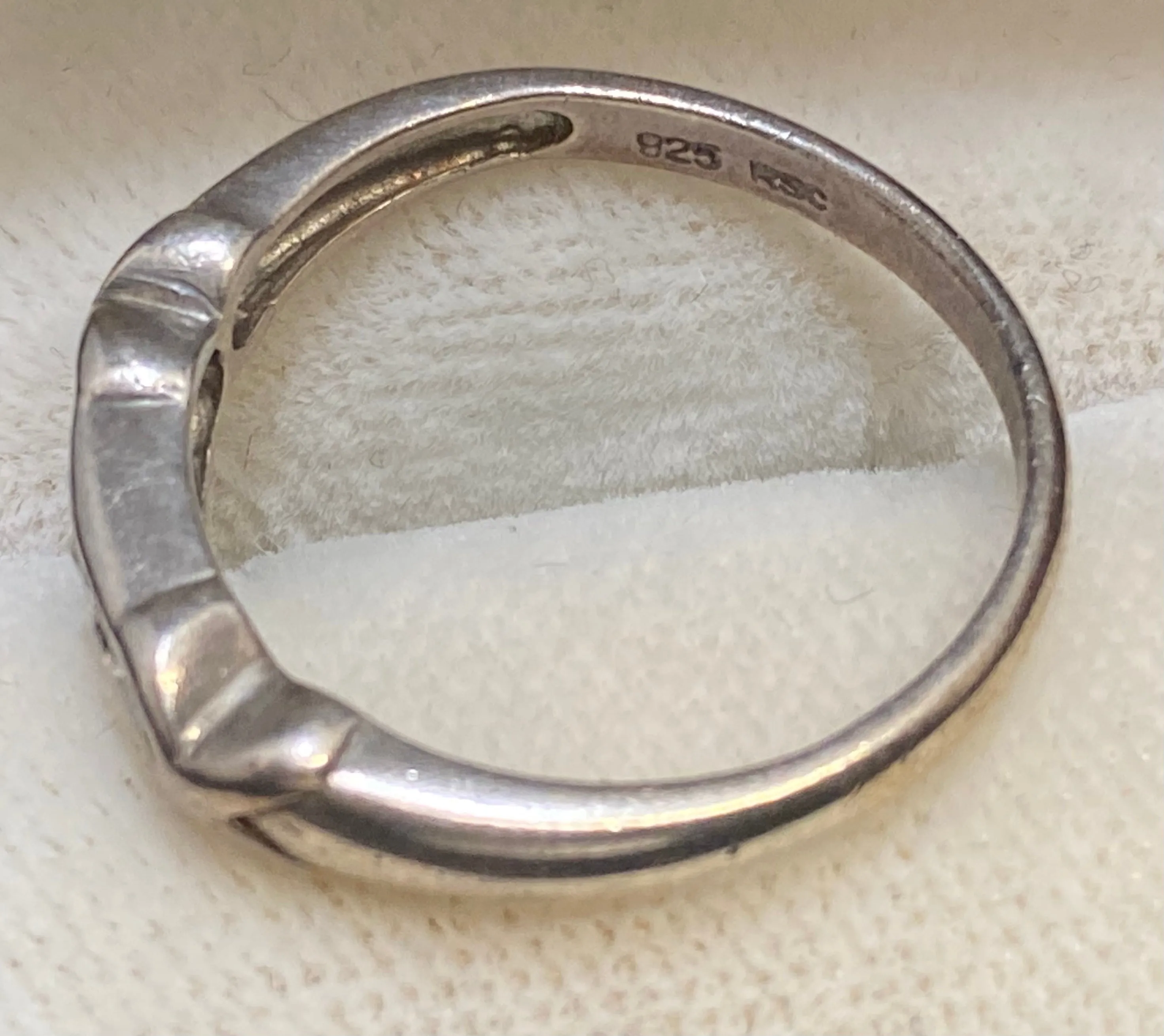 Beautiful Unique Sterling Silver with Diamond Crystal Ring - $800 Appraisal Value w/CoA}