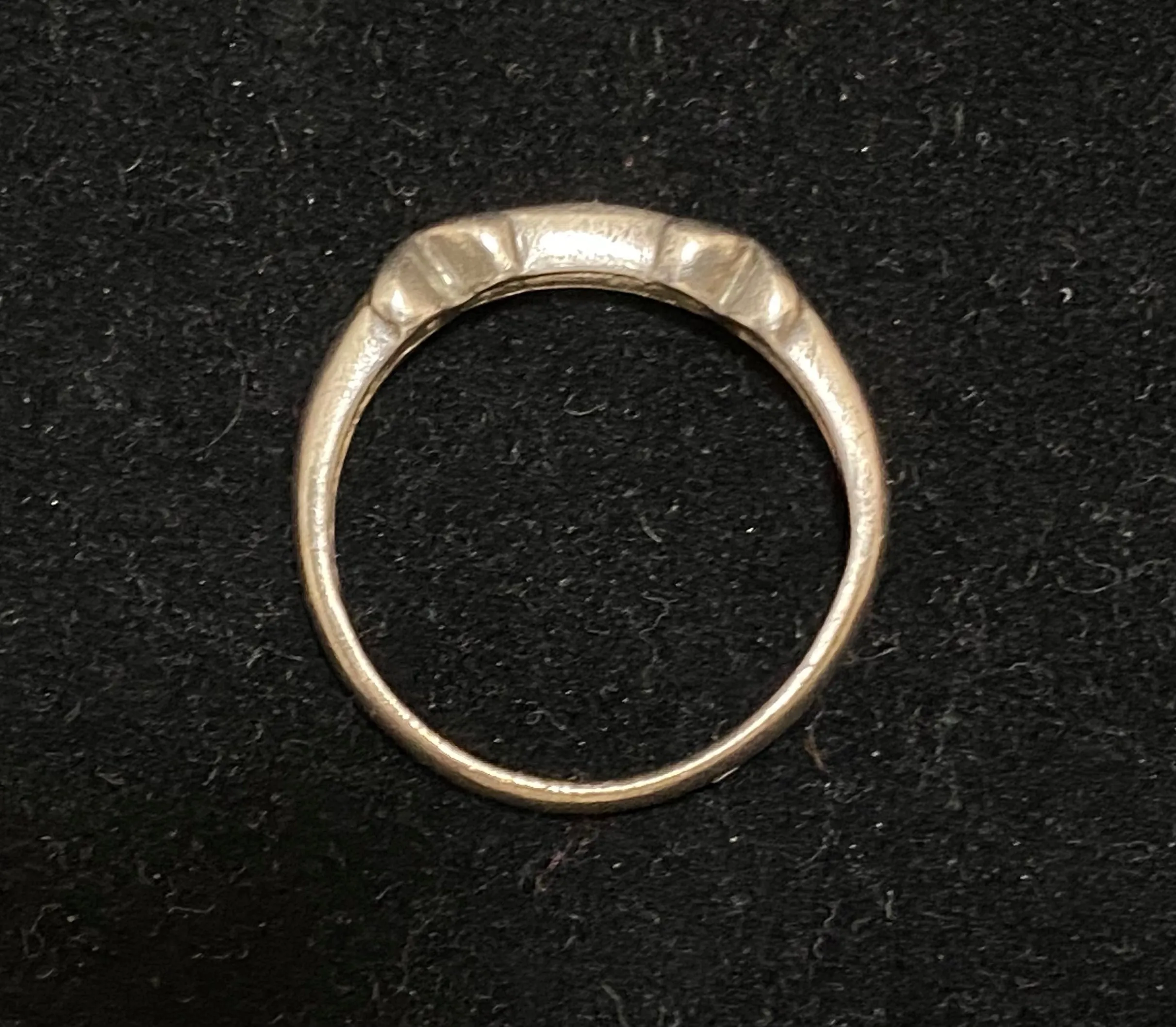 Beautiful Unique Sterling Silver with Diamond Crystal Ring - $800 Appraisal Value w/CoA}