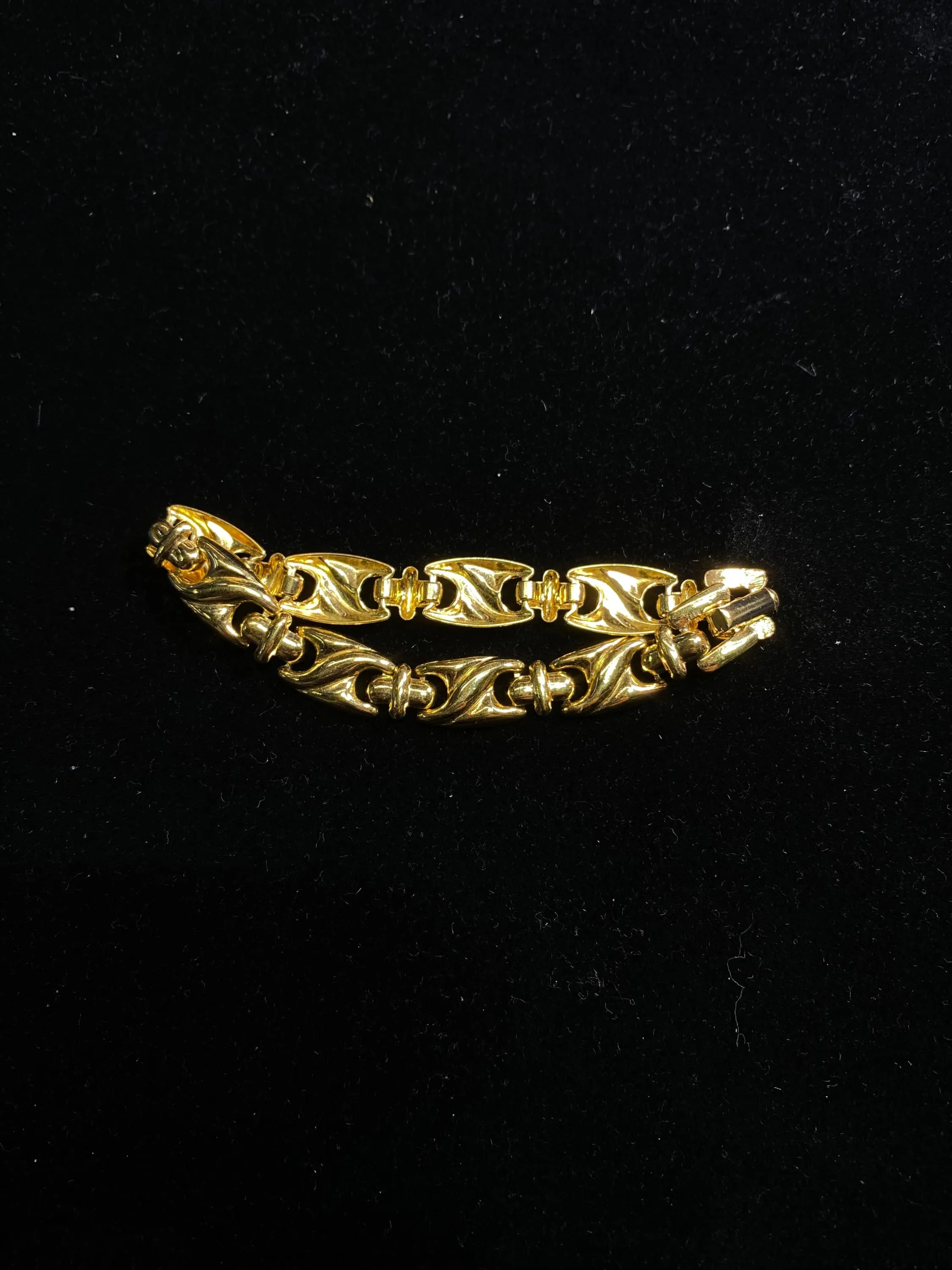 BEAUTIFUL Yellow Gold-tone S-Wave Designer Bracelet - $6K Appraisal Value! }