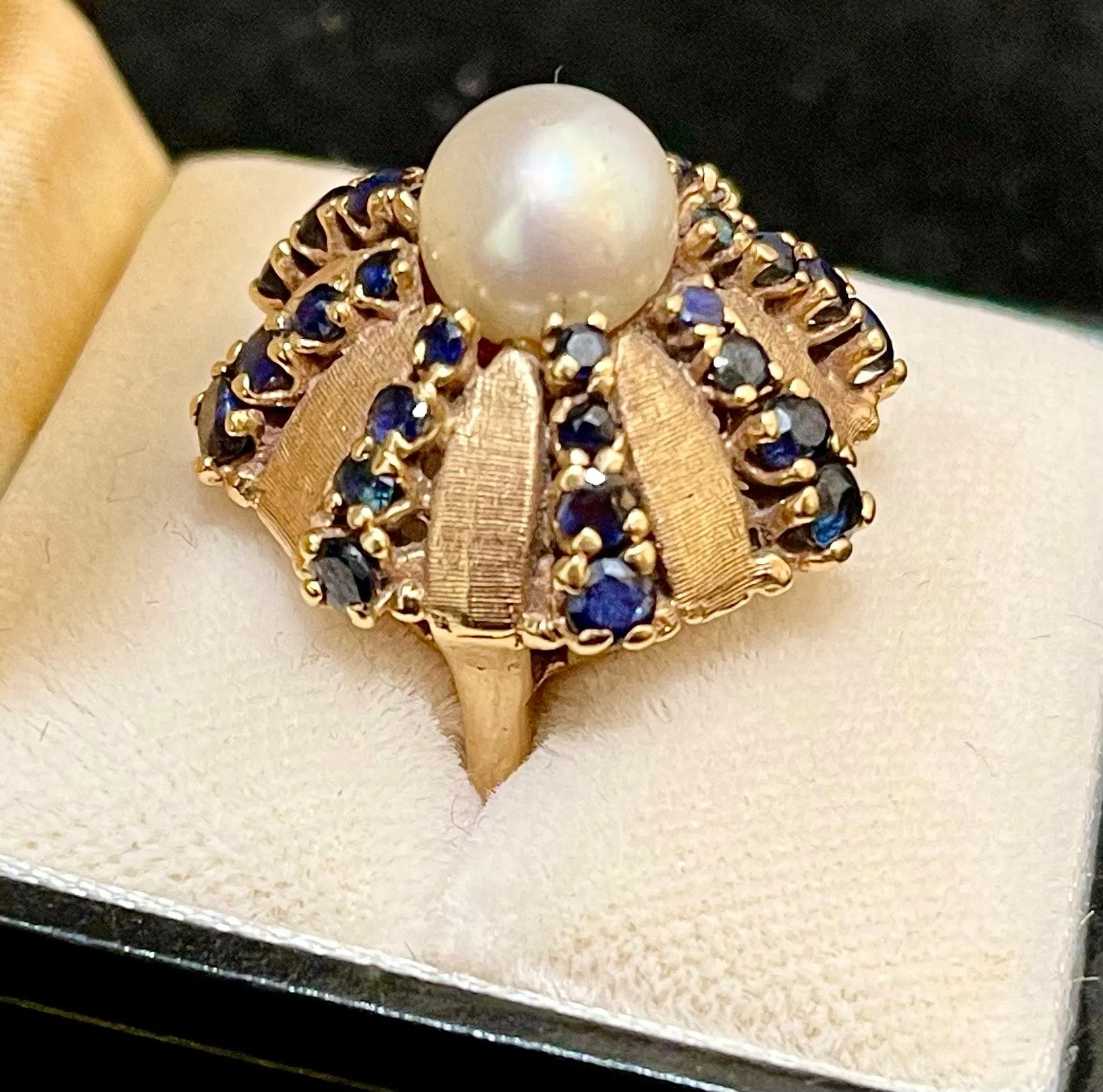 Buccellati-style Designer SYG Pearl & Sapphire Ring - $13K APR Value w/CoA}