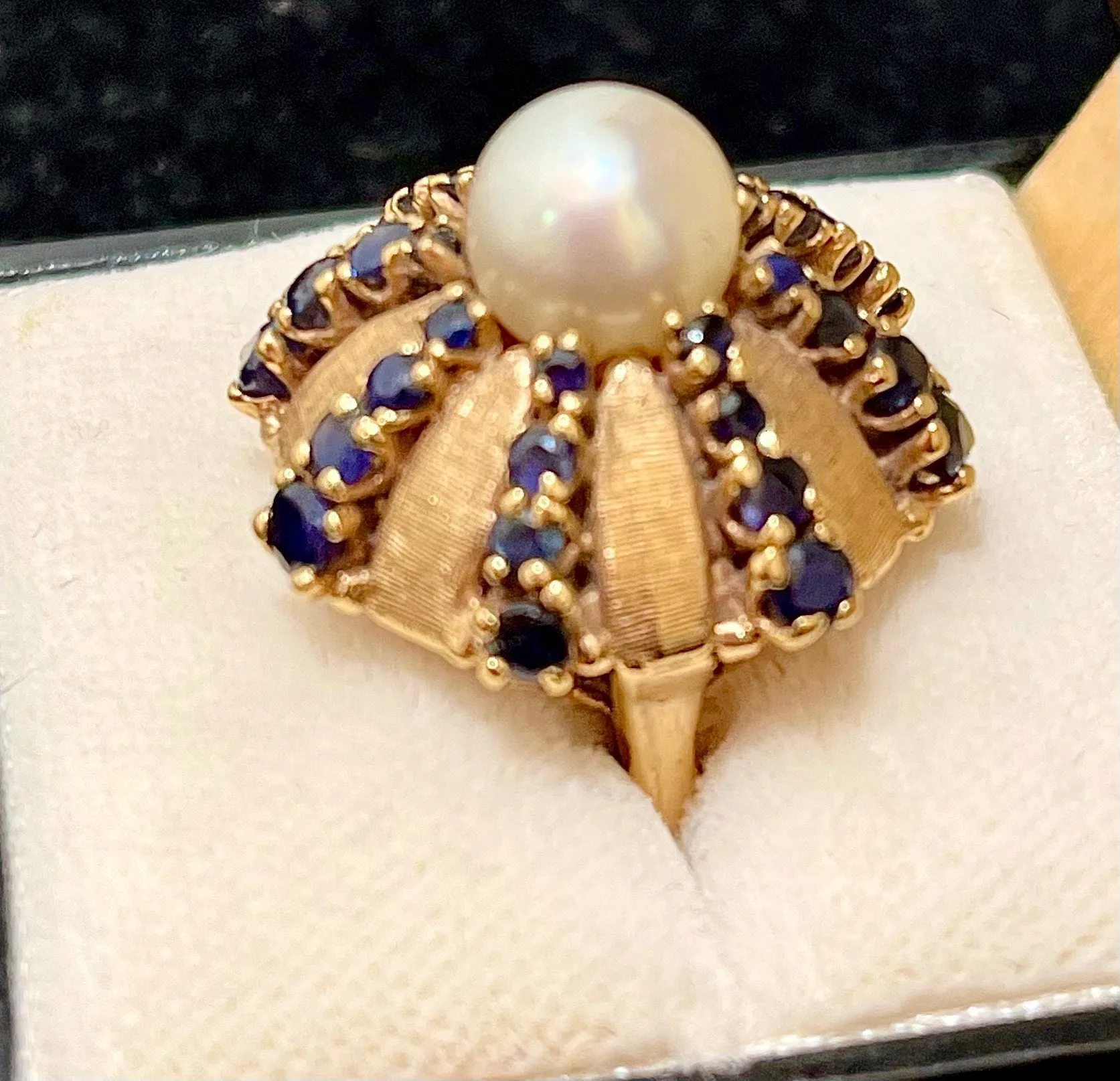 Buccellati-style Designer SYG Pearl & Sapphire Ring - $13K APR Value w/CoA}