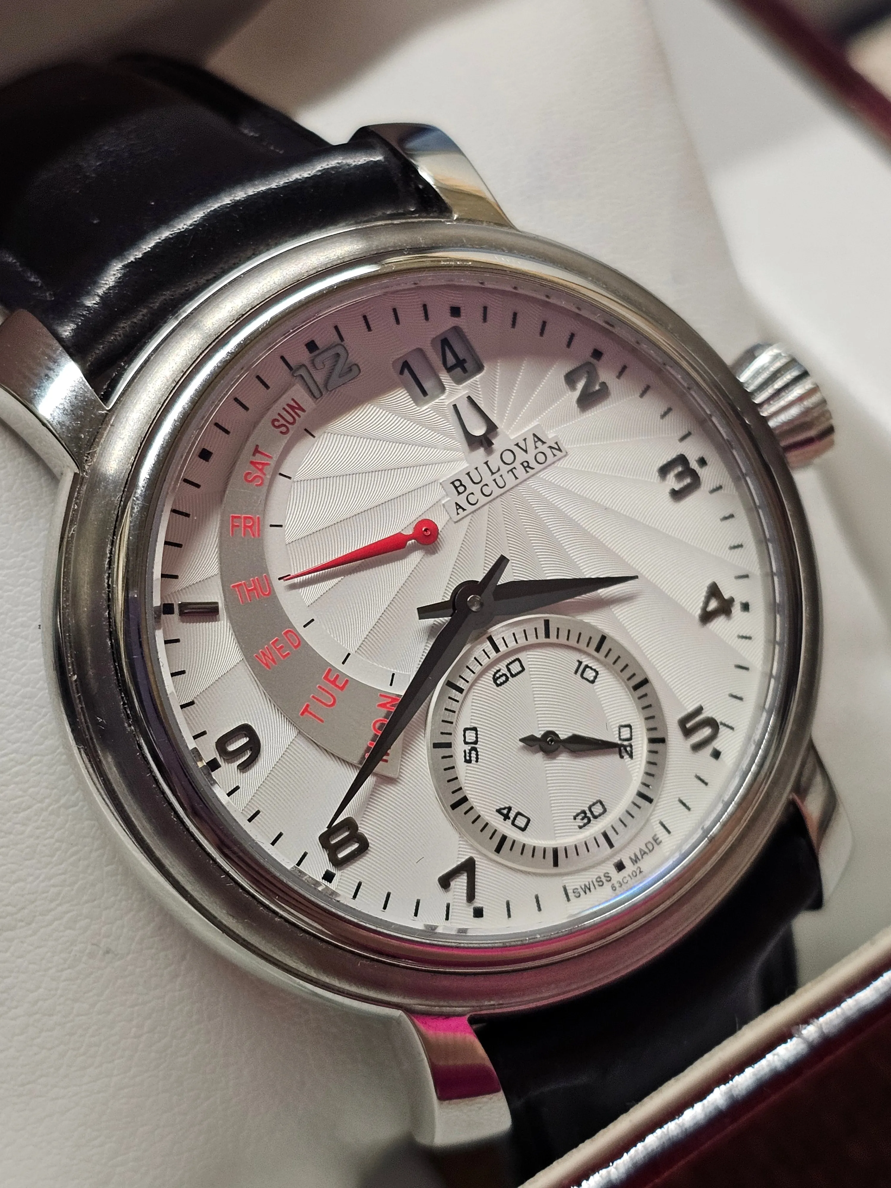 BULOVA Accutron , Day-Date Feature, Large Case, Men's Watch - $3K APR w/ COA!!!!