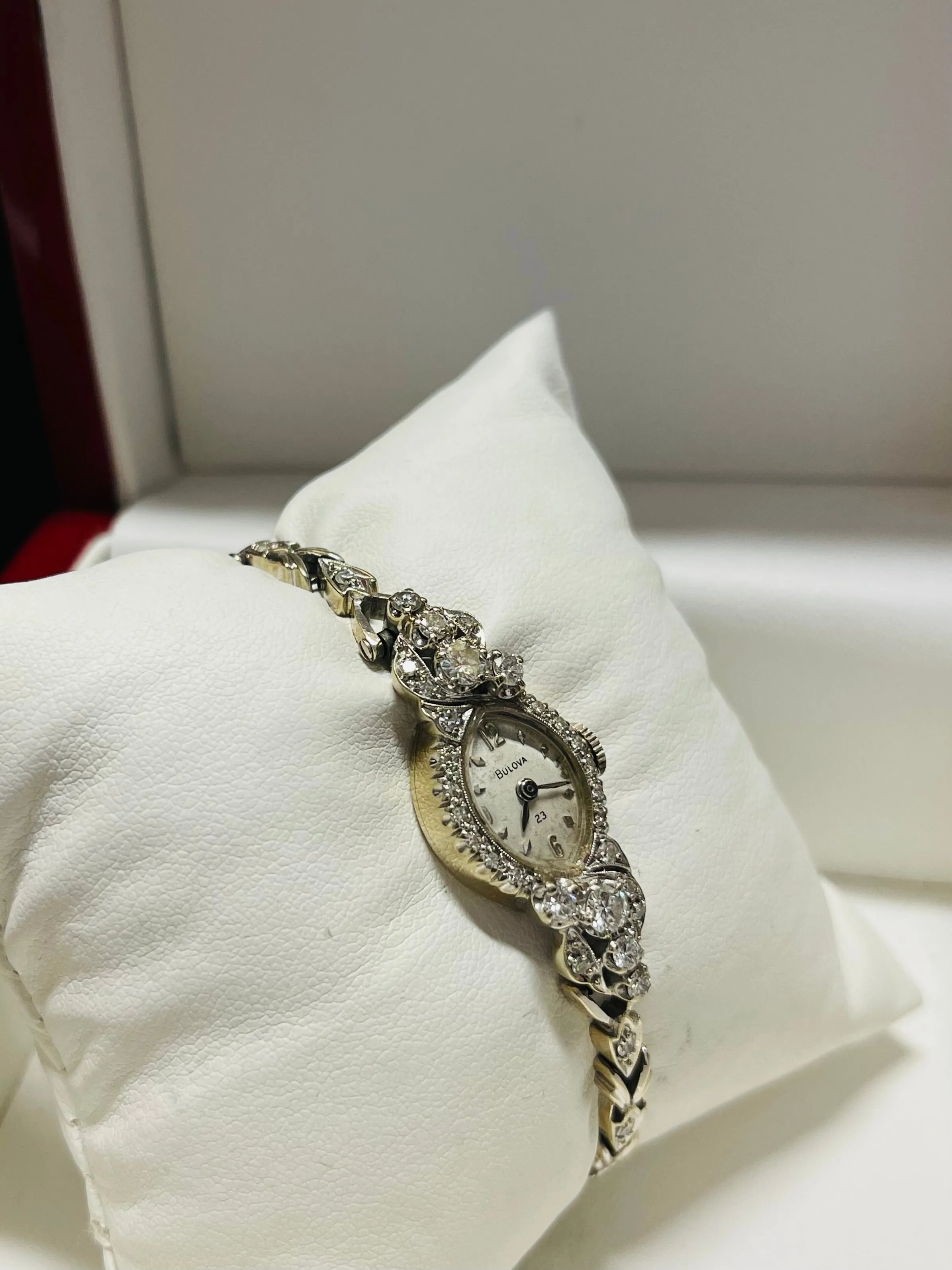 BULOVA RARE VINTAGE LADIES SOLID WHITE GOLD & DIAMONDS WATCH - $25K APR w/ COA!