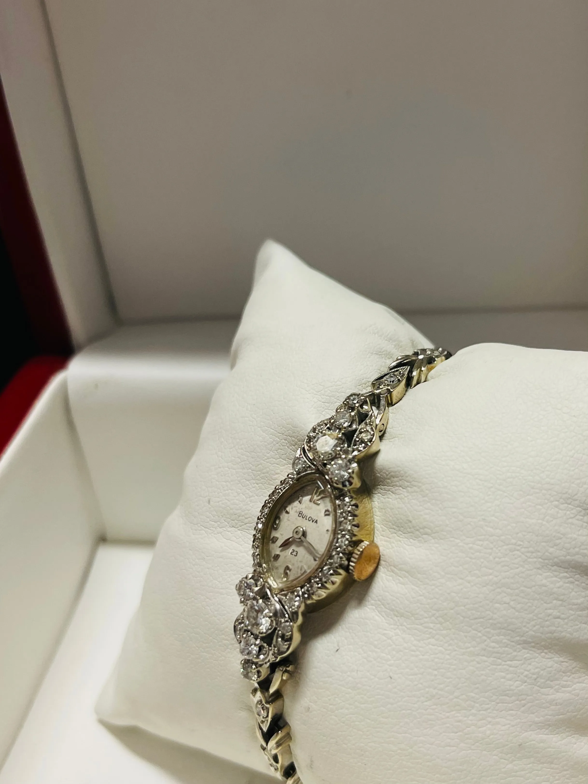 BULOVA RARE VINTAGE LADIES SOLID WHITE GOLD & DIAMONDS WATCH - $25K APR w/ COA!