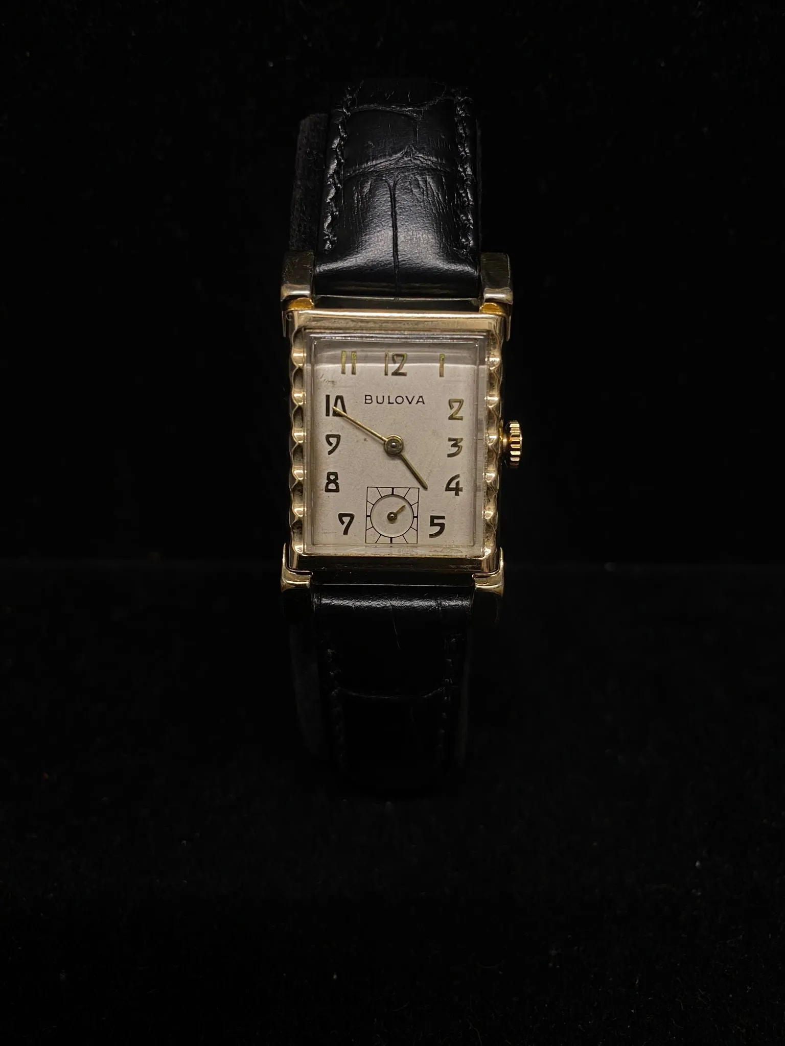 Bulova Vintage Circa 1950s Beautiful Case w/Arabic Numbers- $6,5K APR w/ COA!!!!