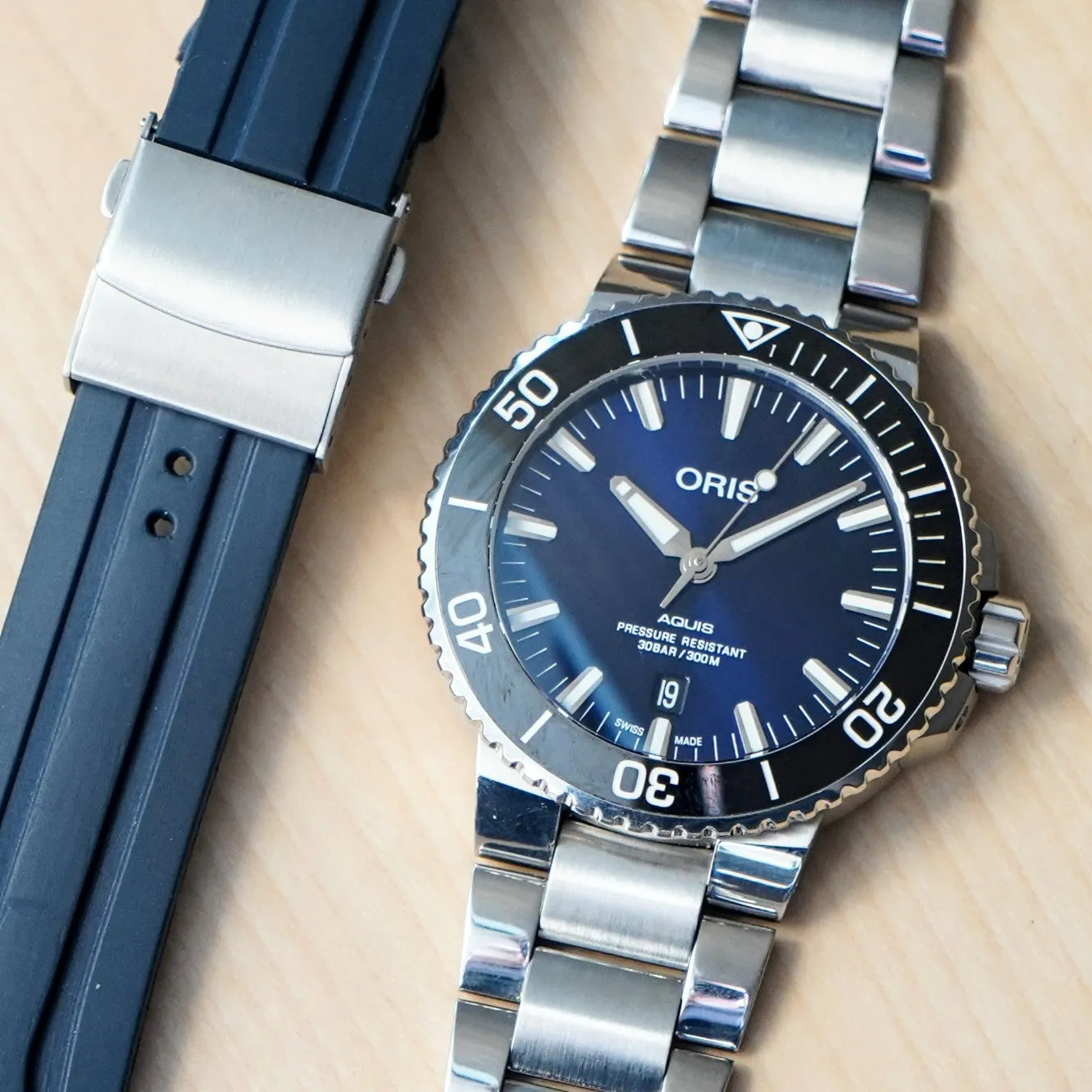 ORIS Aquis Date Watch 733 7730 Dive Automatic Wristwatch S.S. - ALL Original - Double Box & Papers