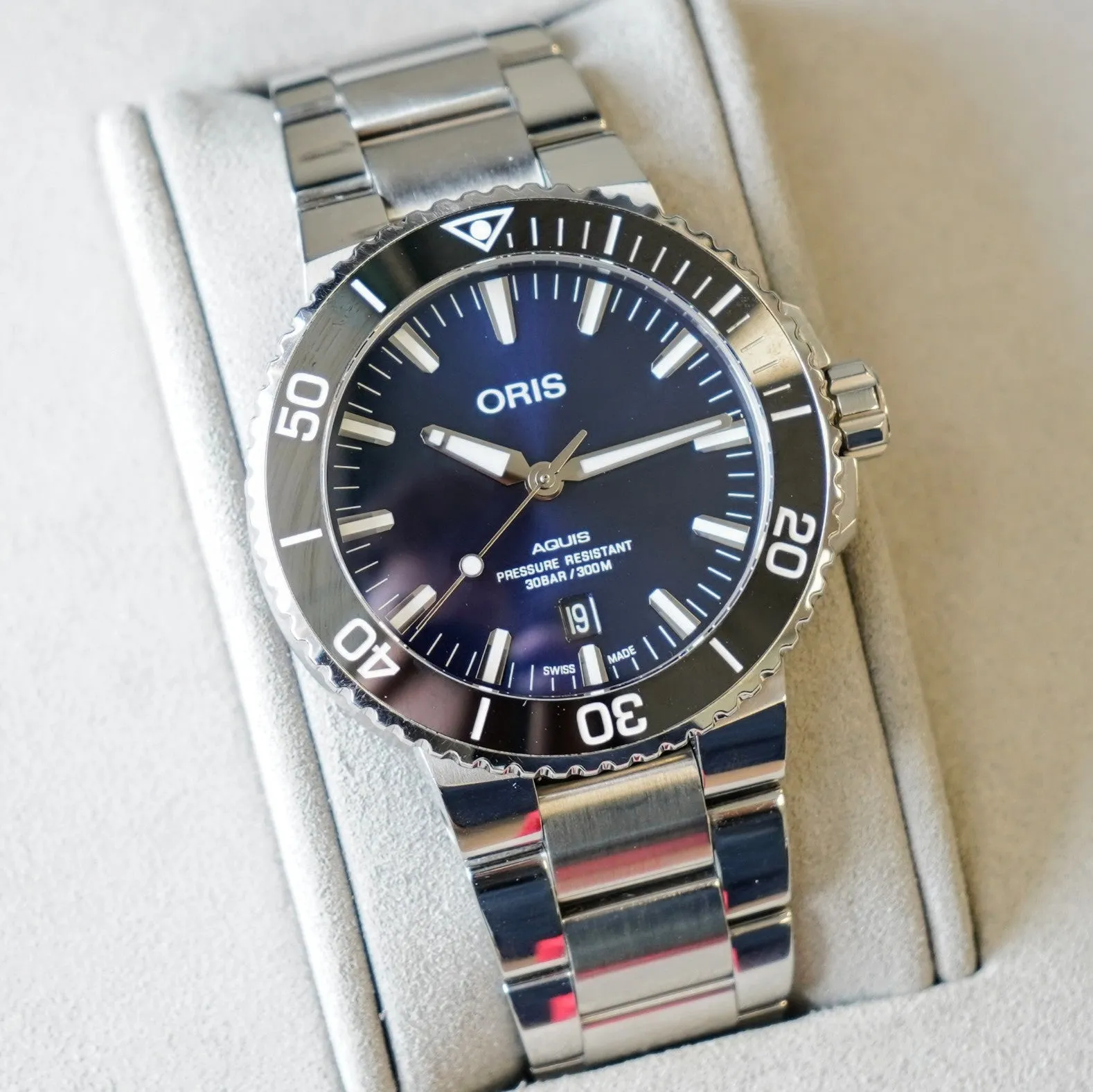 ORIS Aquis Date Watch 733 7730 Dive Automatic Wristwatch S.S. - ALL Original - Double Box & Papers