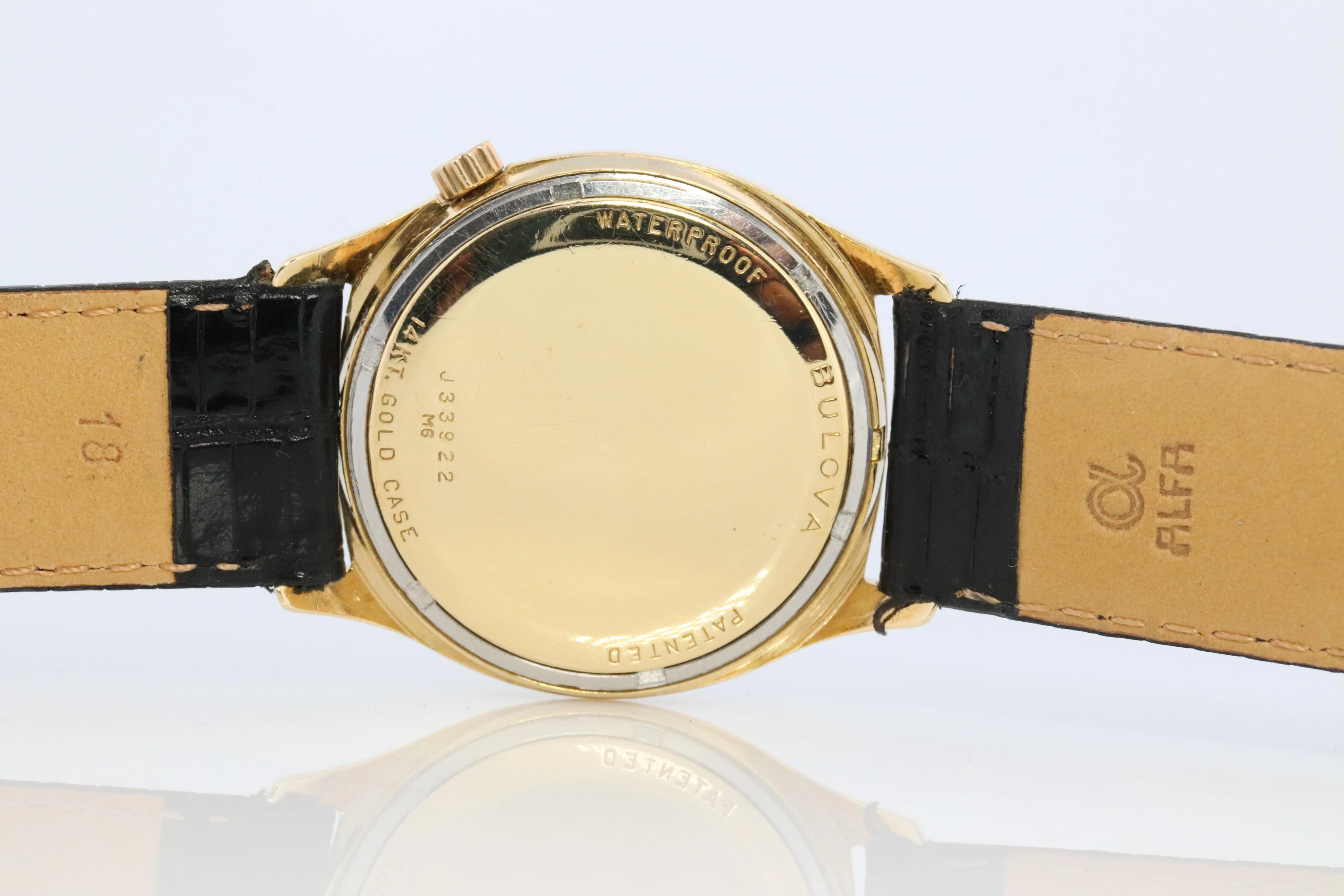 Vintage BULOVA Accutron M6 watch. 14k Yellow Gold Bulova Accutron Electric.