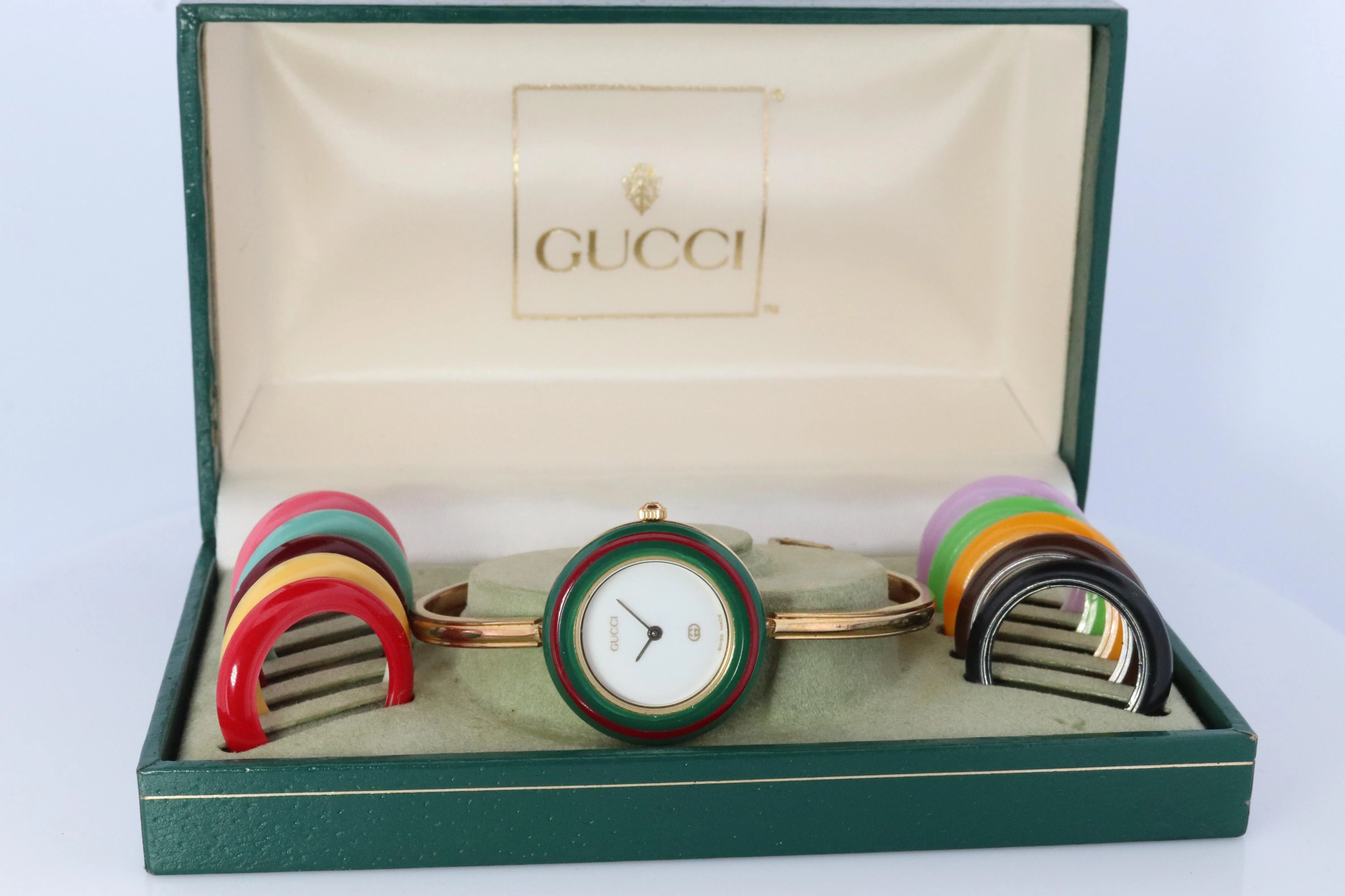 Vintage GUCCI Quartz 11/12  Watch Timepiece. Gucci bangle Ladies watch with BOX