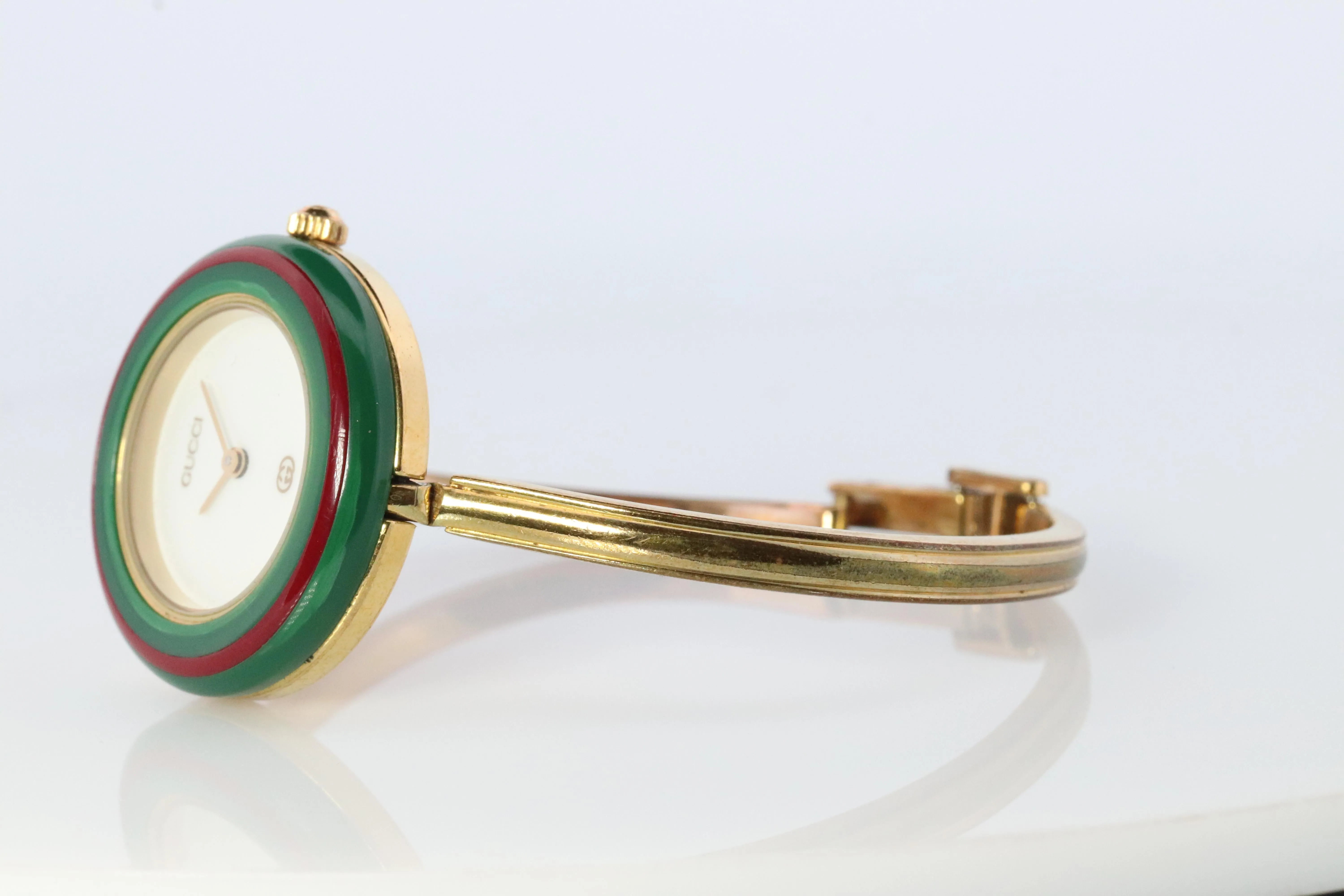 Vintage GUCCI Quartz 11/12  Watch Timepiece. Gucci bangle Ladies watch with BOX
